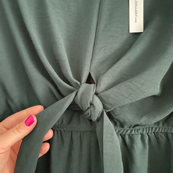 NWT She & Sky Green romper - Picture 6 of 9